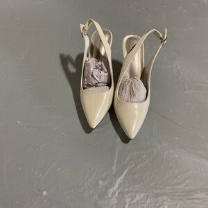 Pierre Dumas Cream Pointed-Toe Slingback Heels 998